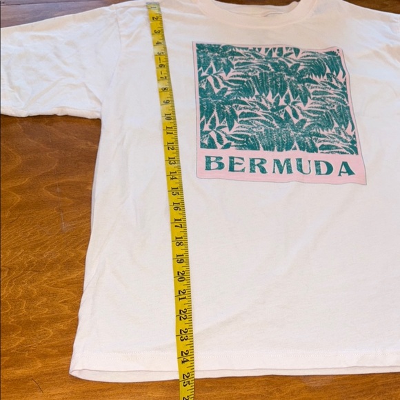 Summer Sale: Modern Lux White Tee with Green and Pink Bermuda Design - Picture 3 of 6